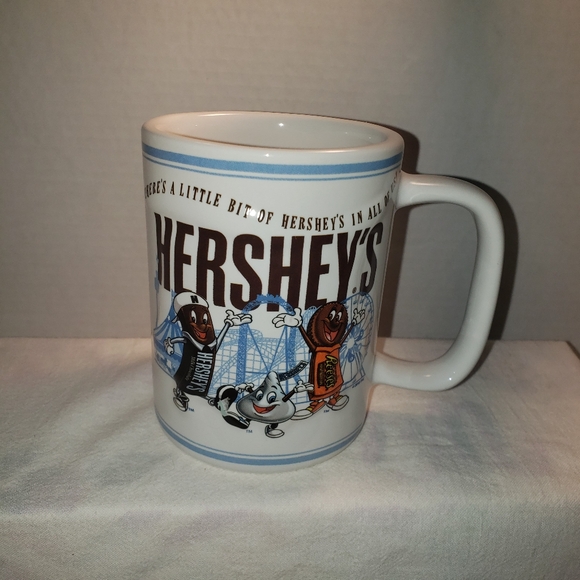 Super Cute Hershey Chocolate Mug with Hershey Candy Bar, Hershey Kiss and Reeses - Picture 2 of 8